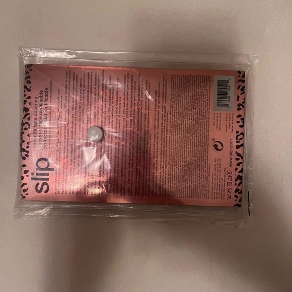 ROSE LEOPARD FACE COVERING - Picture 3 of 4